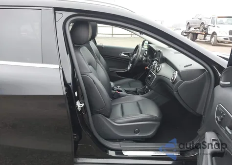 2015 Mercedes-Benz Gla 250 4Matic z USA, uszkodzony, nr VIN WDCTG4GB9FJ055003